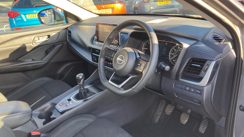 Nissan Qashqai 1.3 DiG-T MH Acenta Premium 5dr Petrol Hatchback